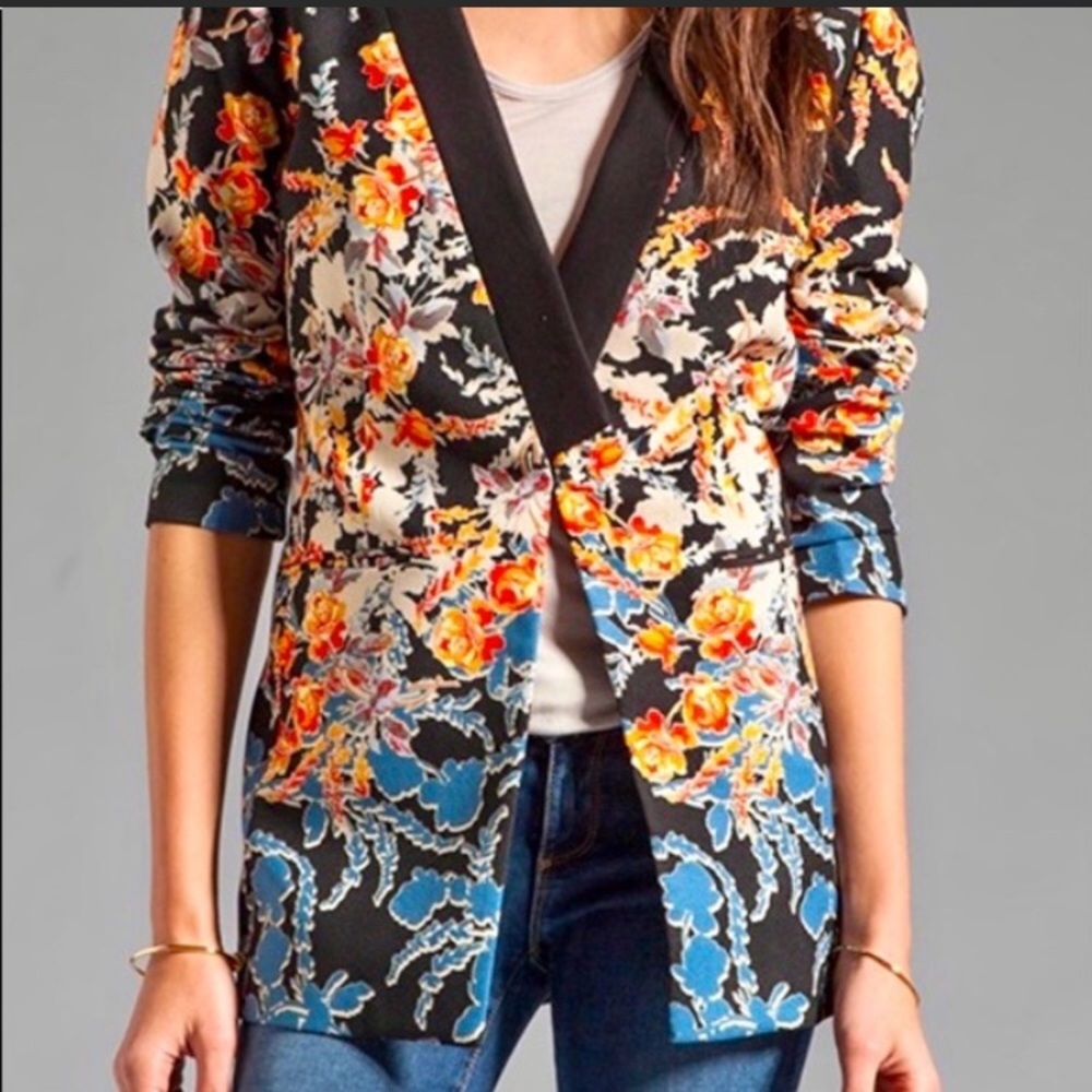 ISO- L or XL in search of item